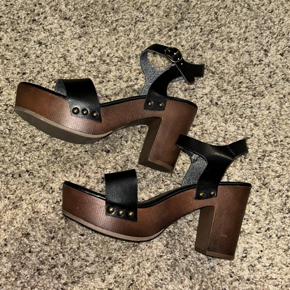 TORRID SANDALS WEDGE - Picture 6 of 8